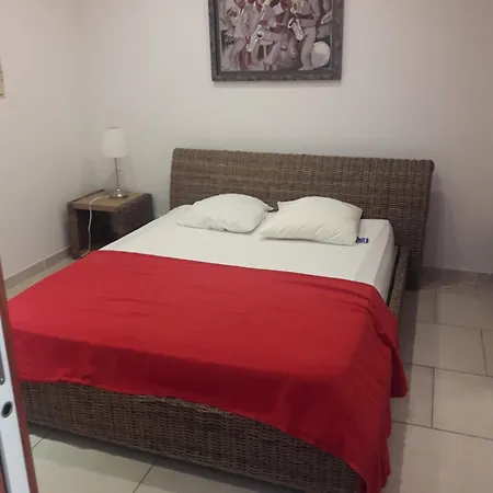 Lejlighed Briloc A 50m De La *