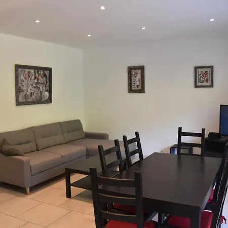 Briloc A 50m De La Apartment *